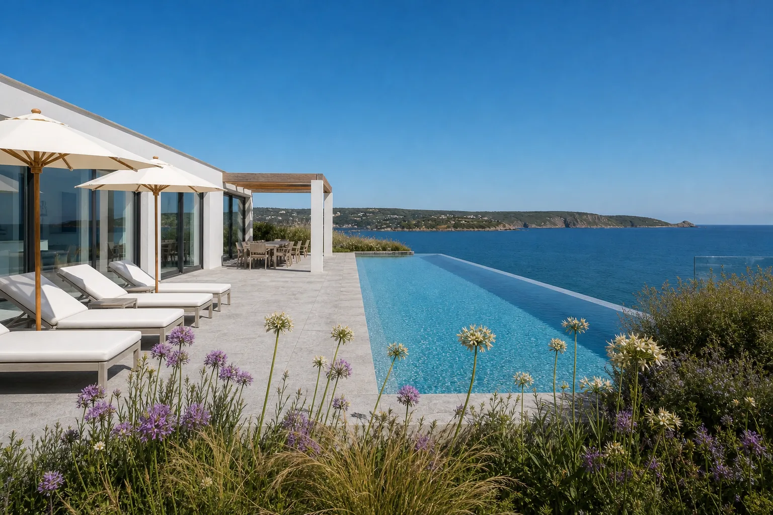 Clifftop Pool and Granite Terrace Above the Sea in St Ives, Cornwall, photo 2 of 4